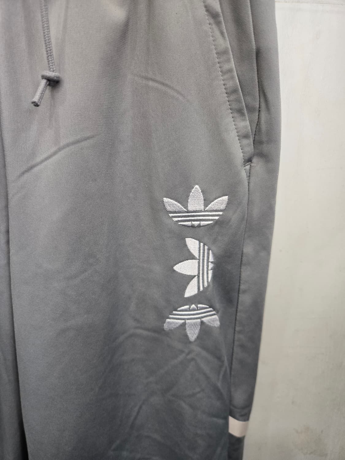 S,90 넉넉한핏 )) adidas 아디다스 바지! 허리고무줄! 짱예뻐요 상품이미지3