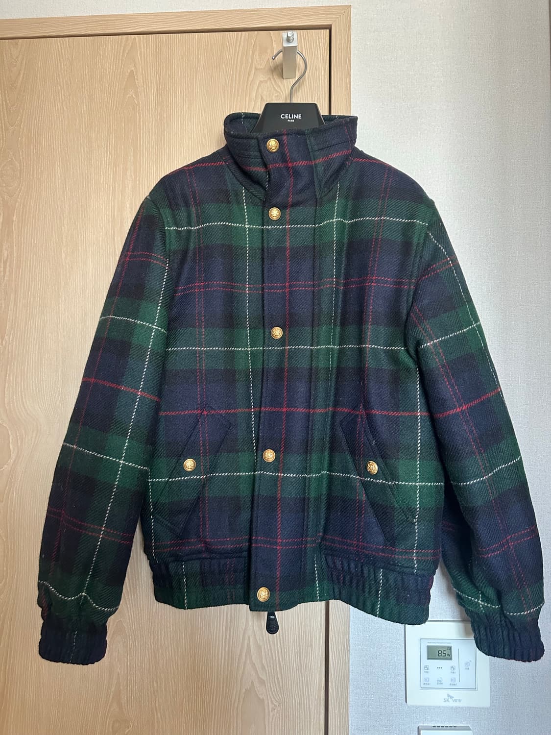 Celine 셀린느 23FW 런웨이 컬랙션 체크 점퍼 상품이미지2