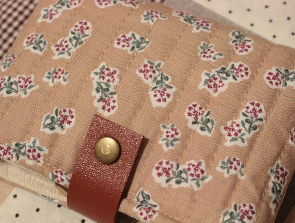 핸드메이드 베이지 퀼팅 카드지갑 상품이미지2