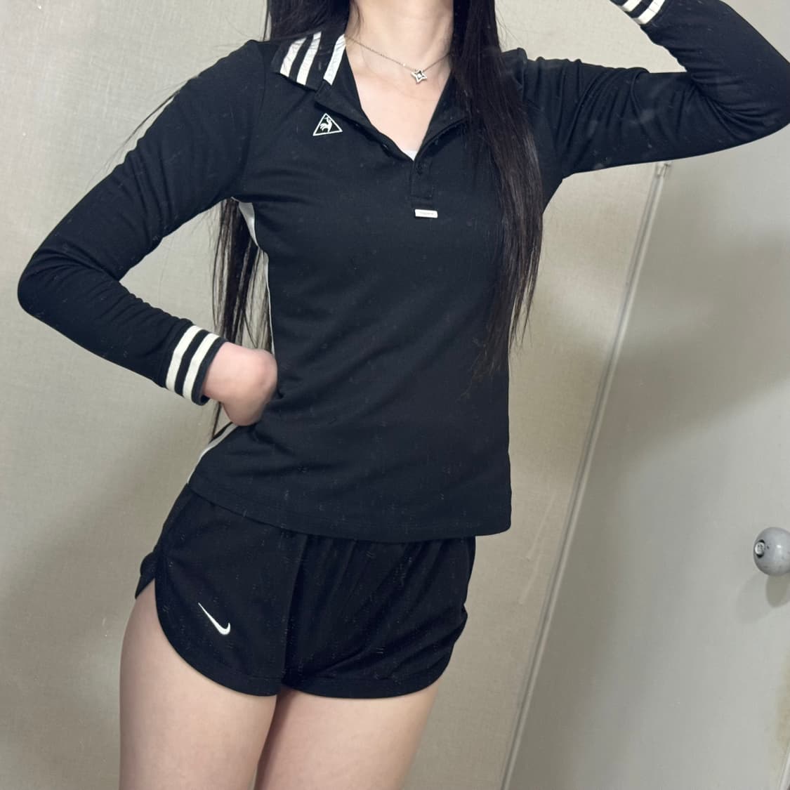 르꼬끄 슬림핏 카라 티셔츠 🤍🖤 상품이미지2