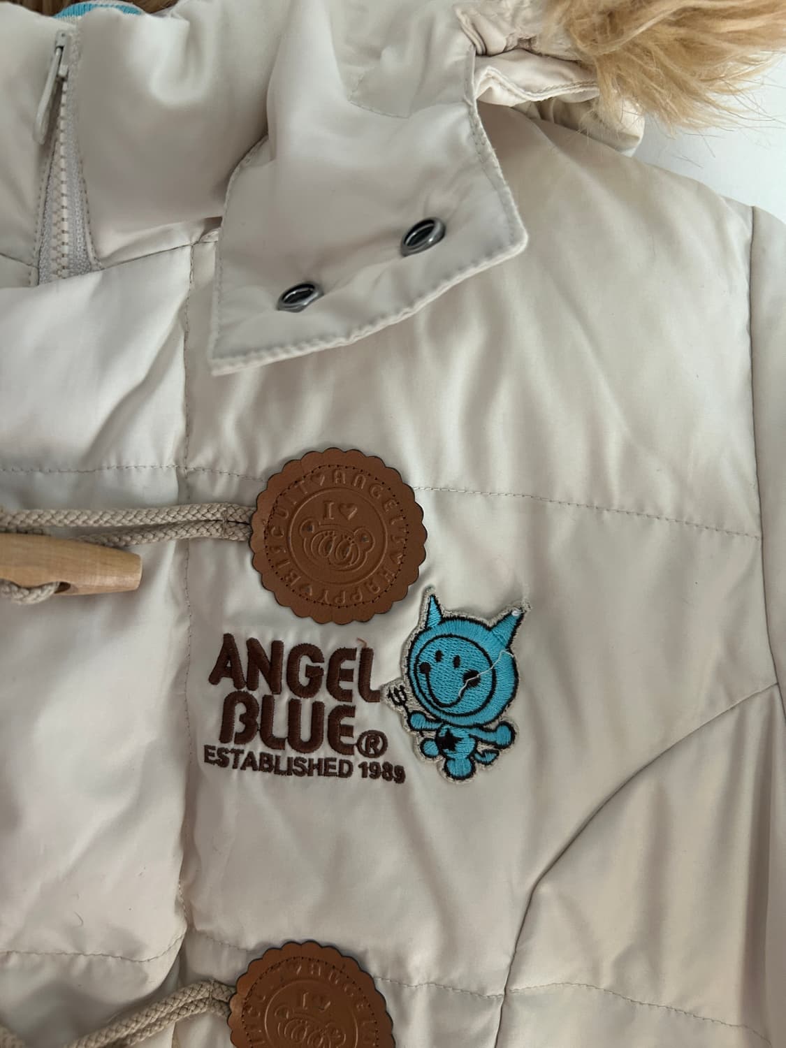 angel blue 떡볶이 패딩  상품이미지2