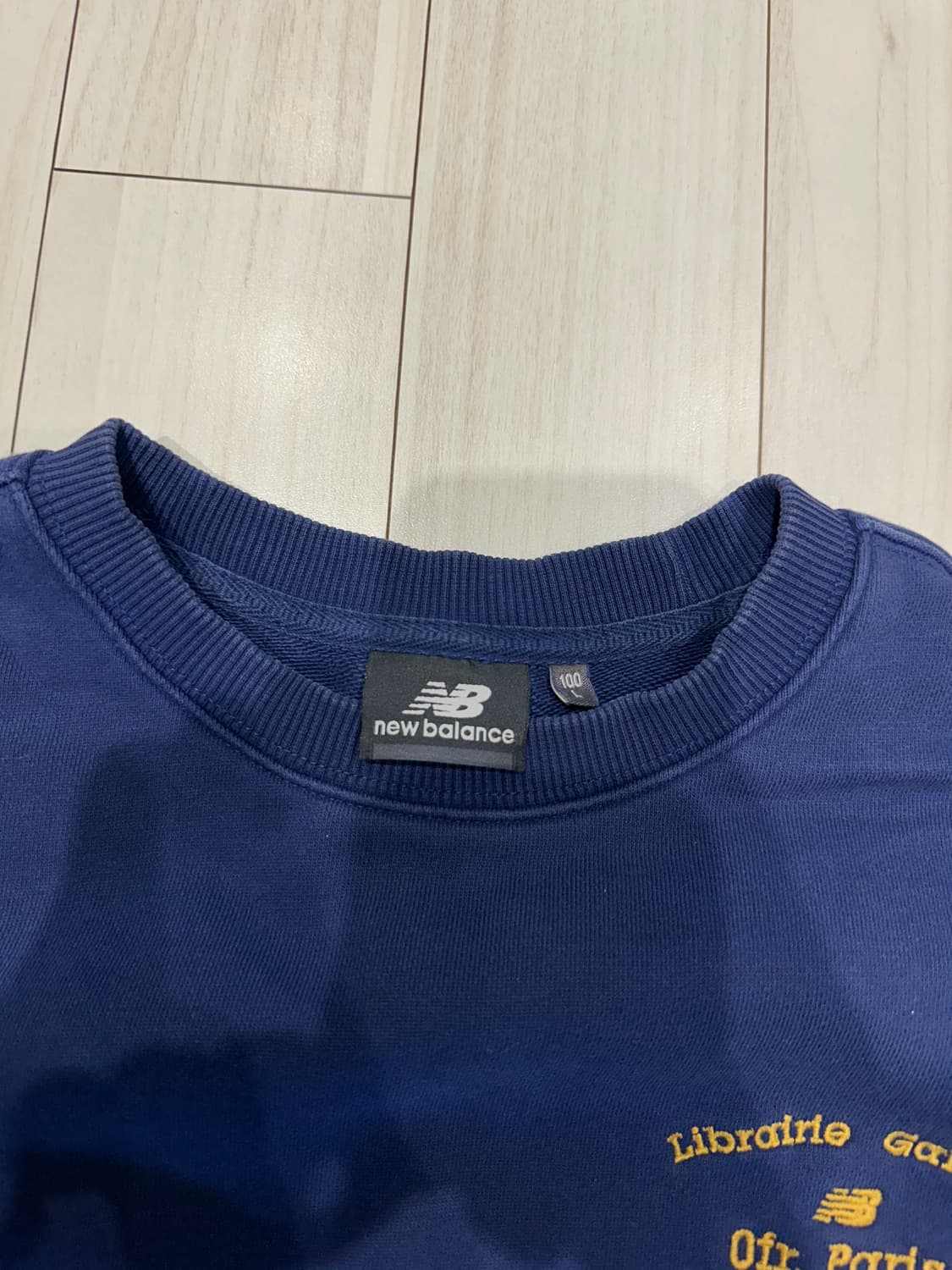 뉴발란스 네이비 맨투맨 100 상품이미지3