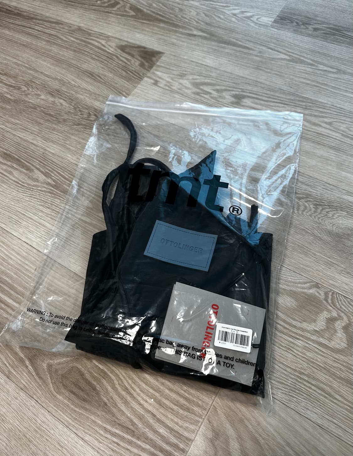 OTTOLINGER 오토링거 비대칭 데님 스트랩 디테일 코팅 스커트 상품이미지5