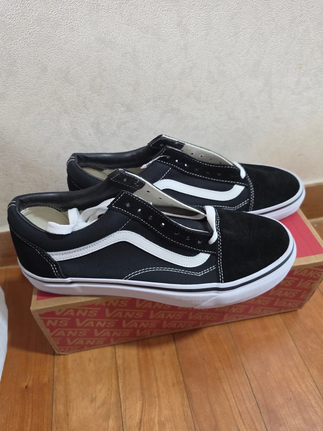 새상품)반스 올드스쿨 블랙 / 화이트 스니커즈 275 상품이미지1