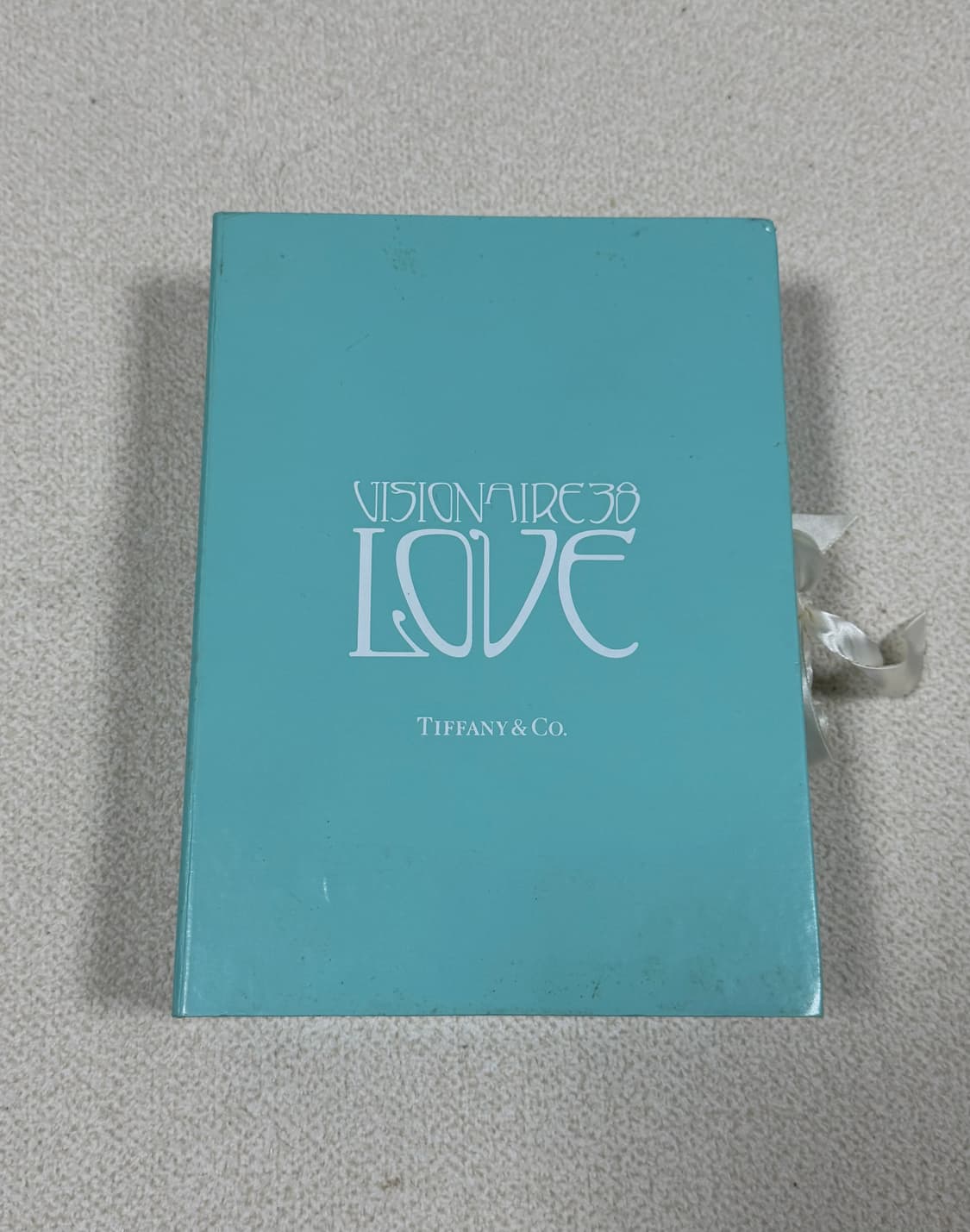 Visionaries 38: Love (Tiffany & Co. 협업) 상품이미지1