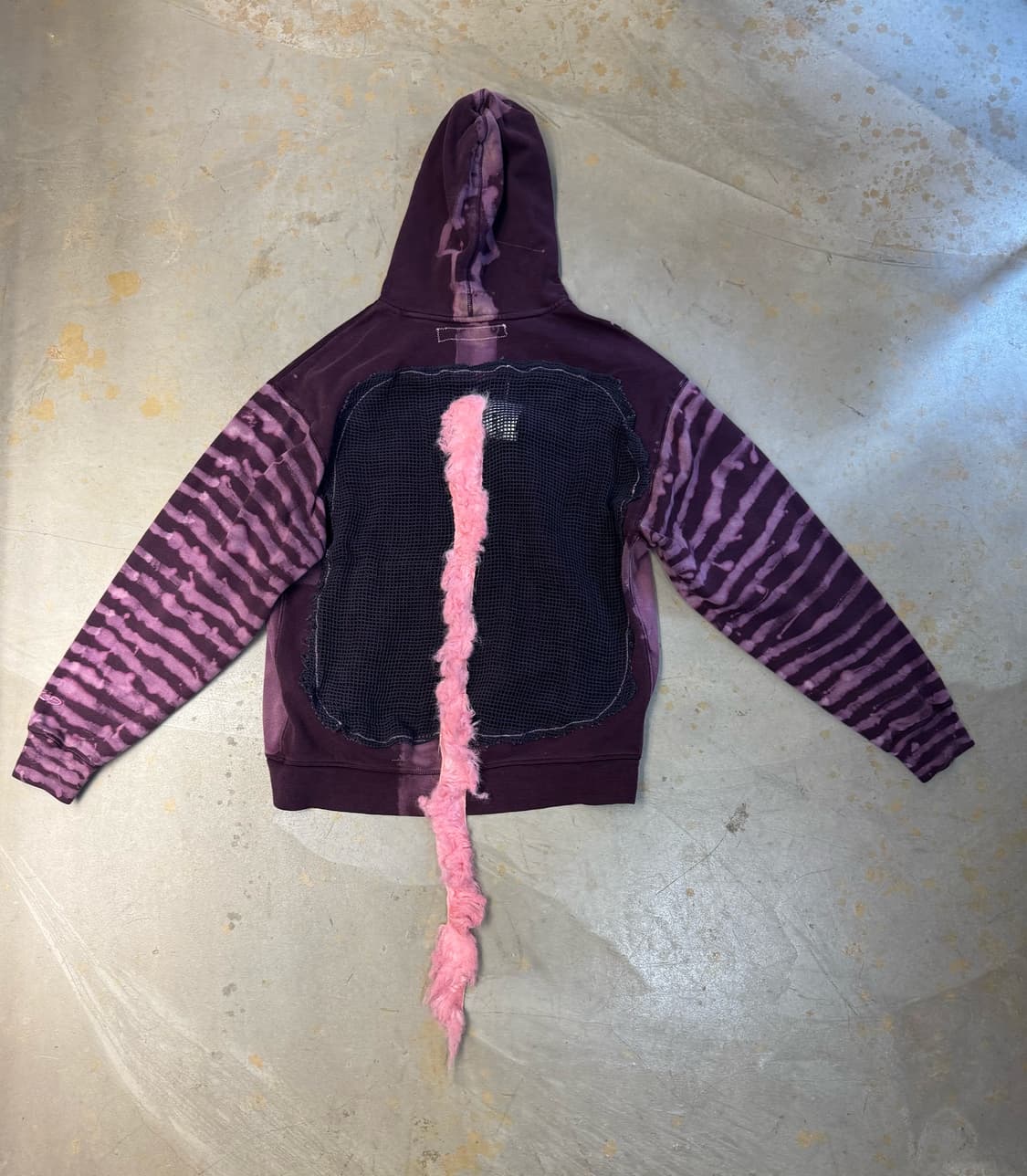 EPI•TAPH london hand graphic Hoodie 상품이미지7