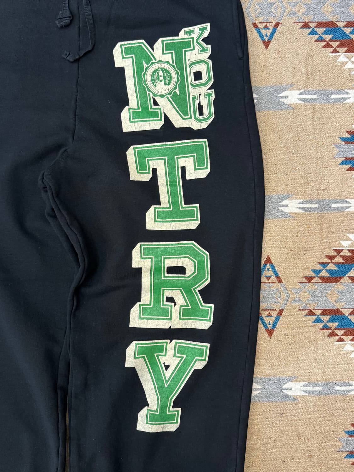 [4][XL] 캐피탈 30 플리스 스웨트팬츠 블랙 상품이미지2