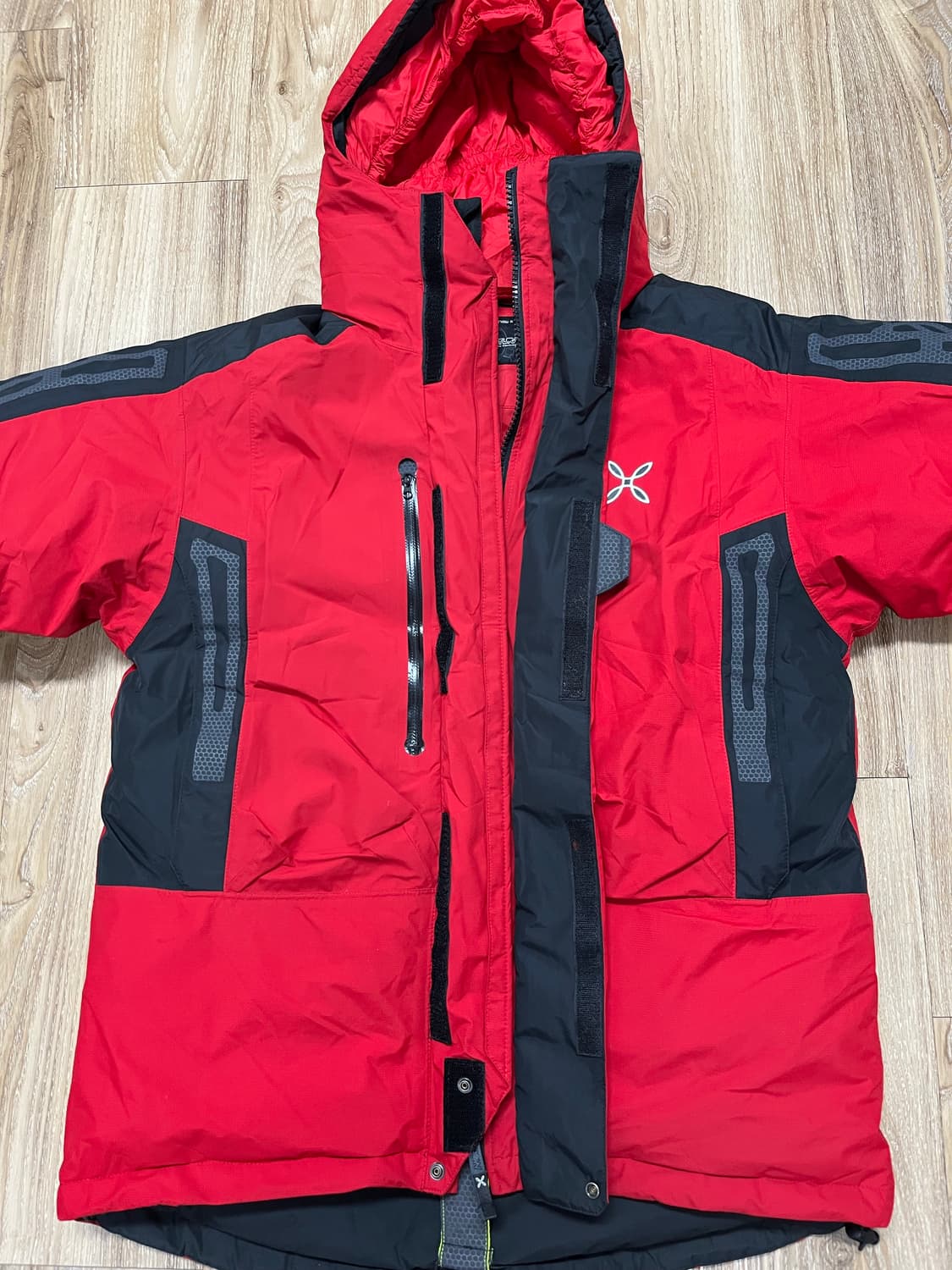 몬츄라 고어텍스 다운 패딩 상품이미지2