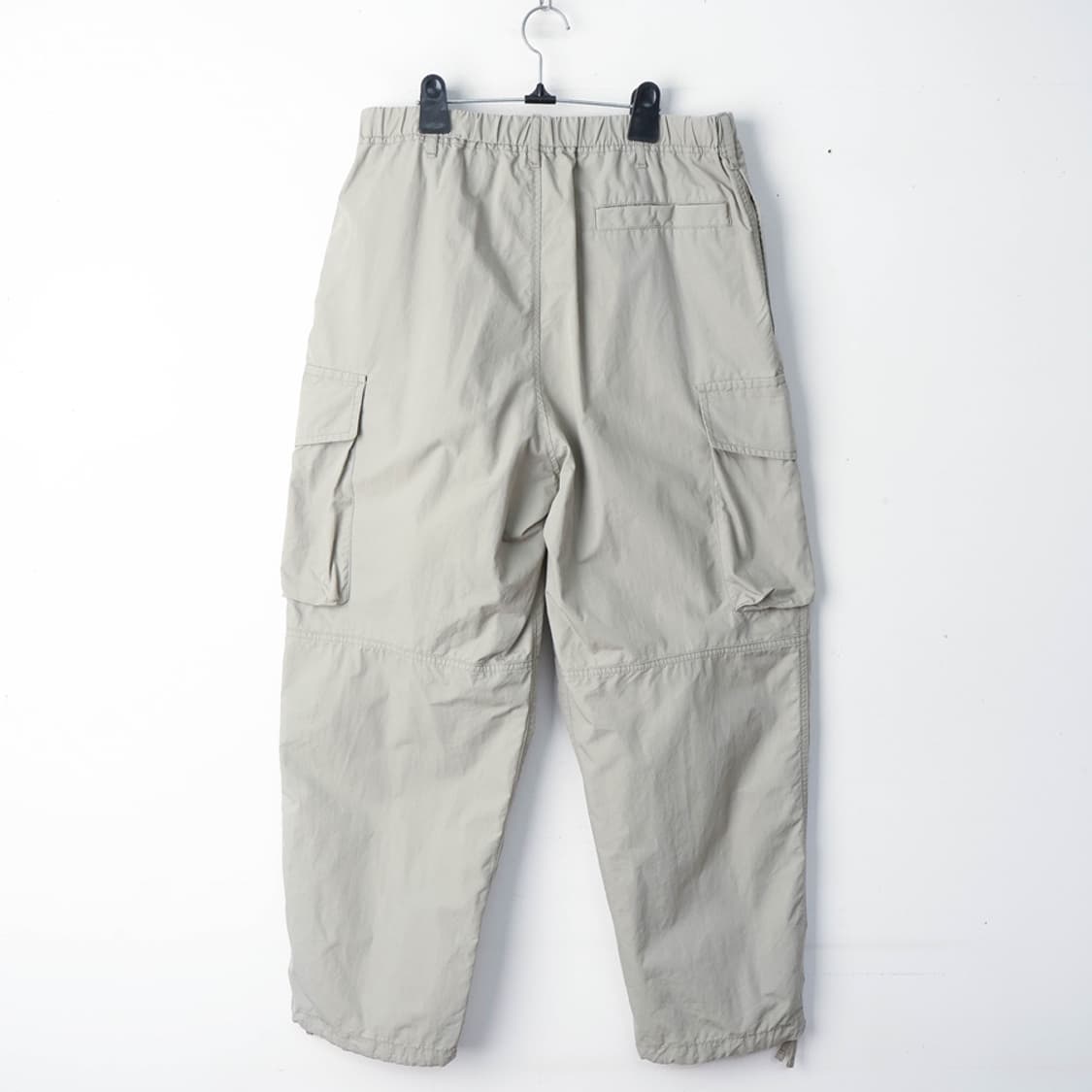 33/유니클로U 와이드핏 파라슈트 카고팬츠 상품이미지2