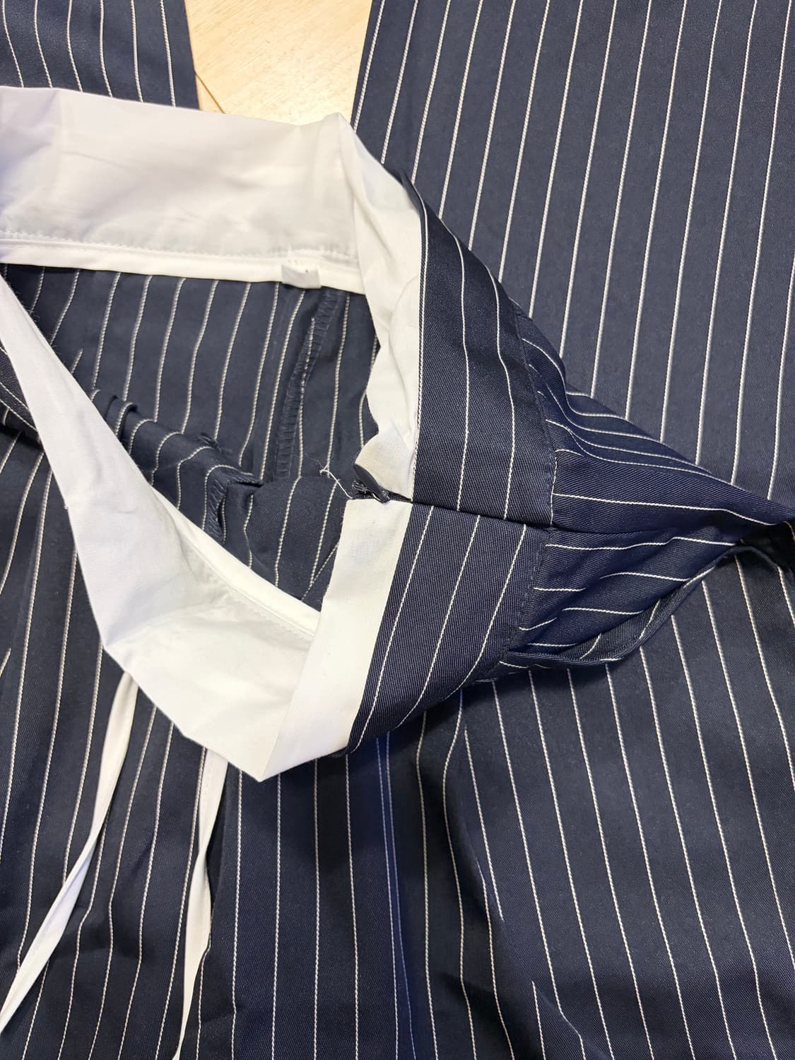 에이블리 슬로위드 새거급 옆지퍼 배색 스트라이프 와이드 팬츠 상품이미지2