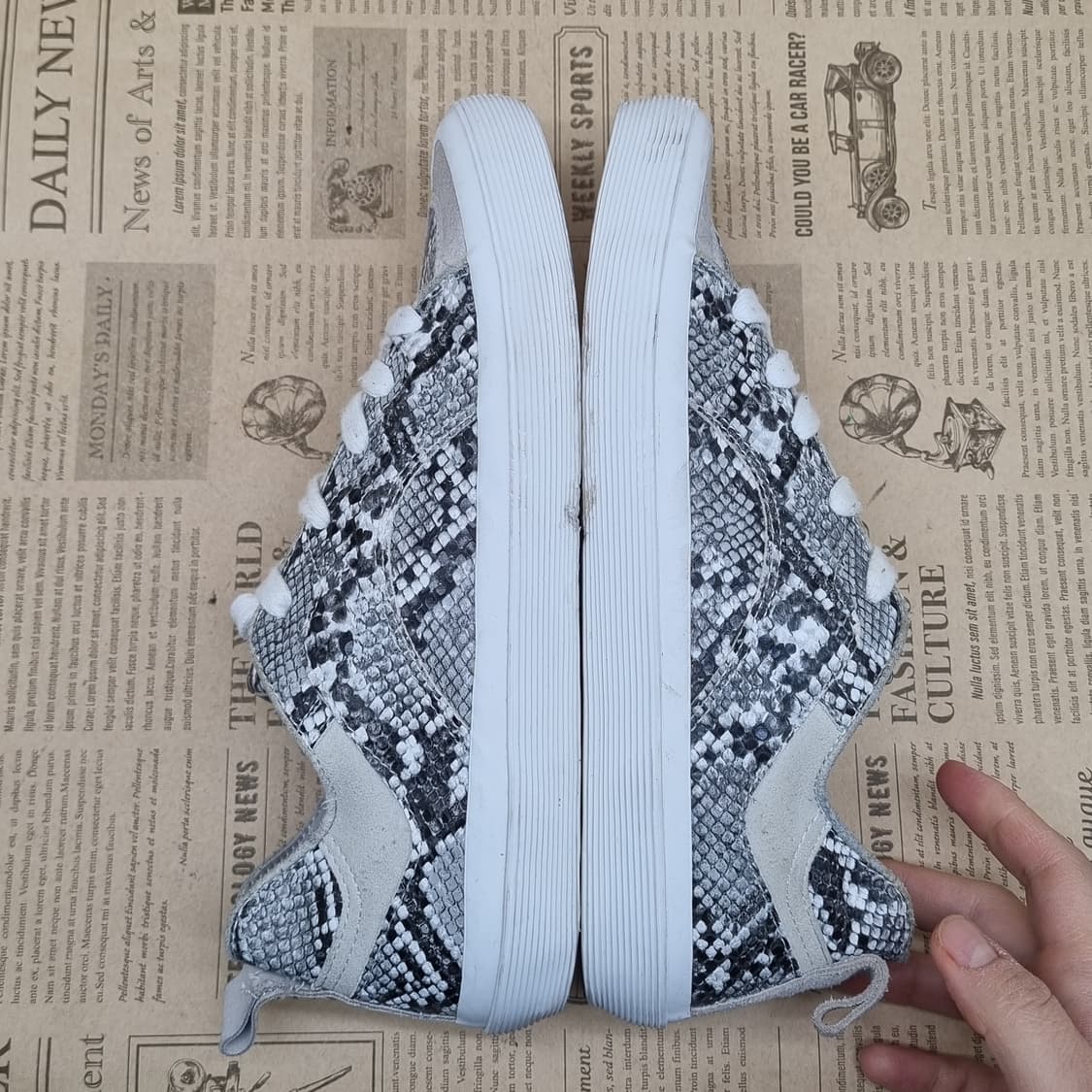 자라 뱀피 무늬 여성스니커즈240 상품이미지5