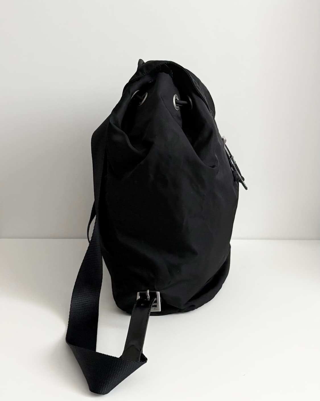 PRADA 프라다 삼각 플레이트 백팩 상품이미지5