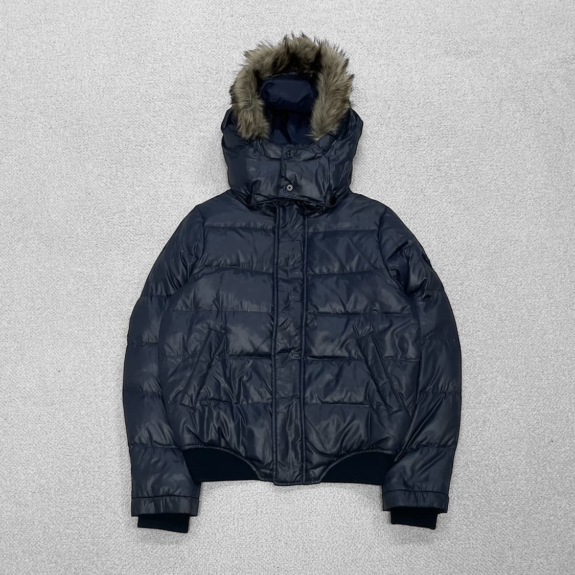 디젤 글로시 다운 퍼후드 숏 패딩 상품이미지3