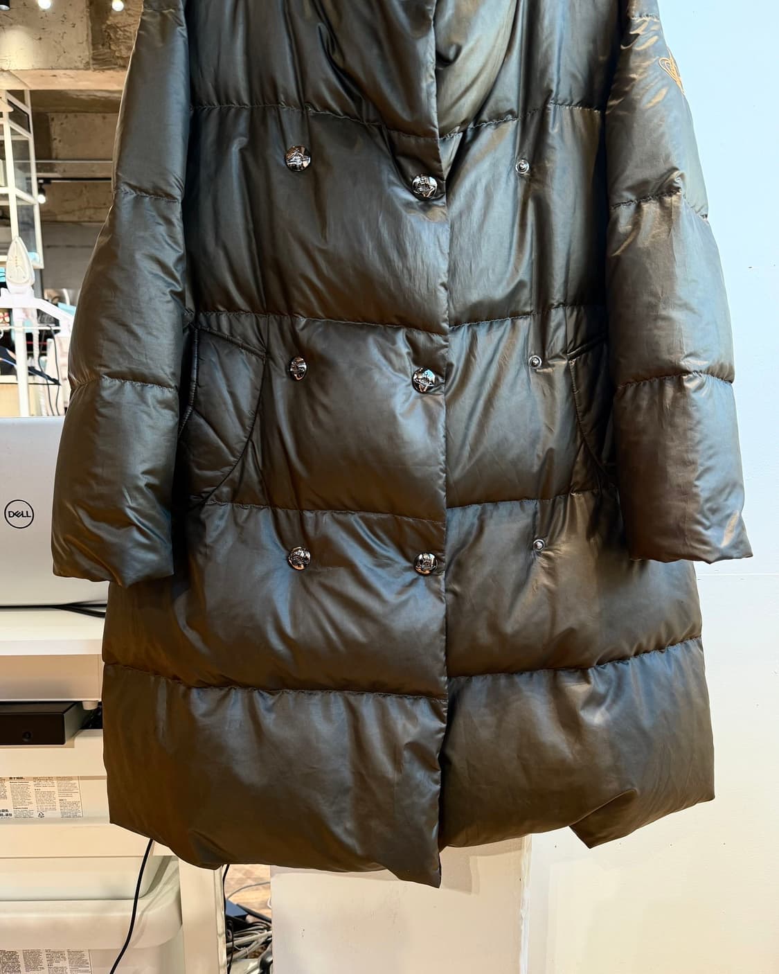 비비안 웨스트우드 카키 orb자수 덕다운 점퍼  상품이미지6