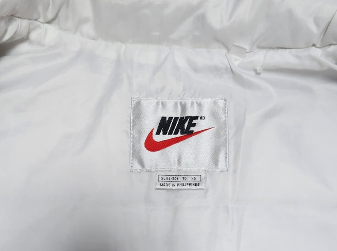 나이키 00s 빅로고 빅스우시 올드스쿨 조끼 패딩 자켓 상품이미지7