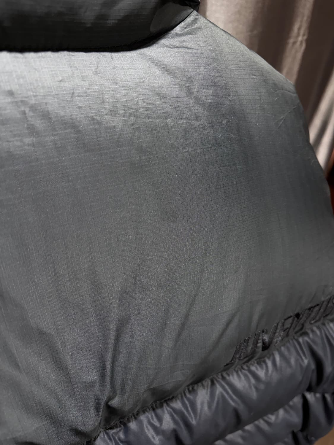 XL 나이키 유밴투스 스우시 블랙그레이 패딩 상품이미지9