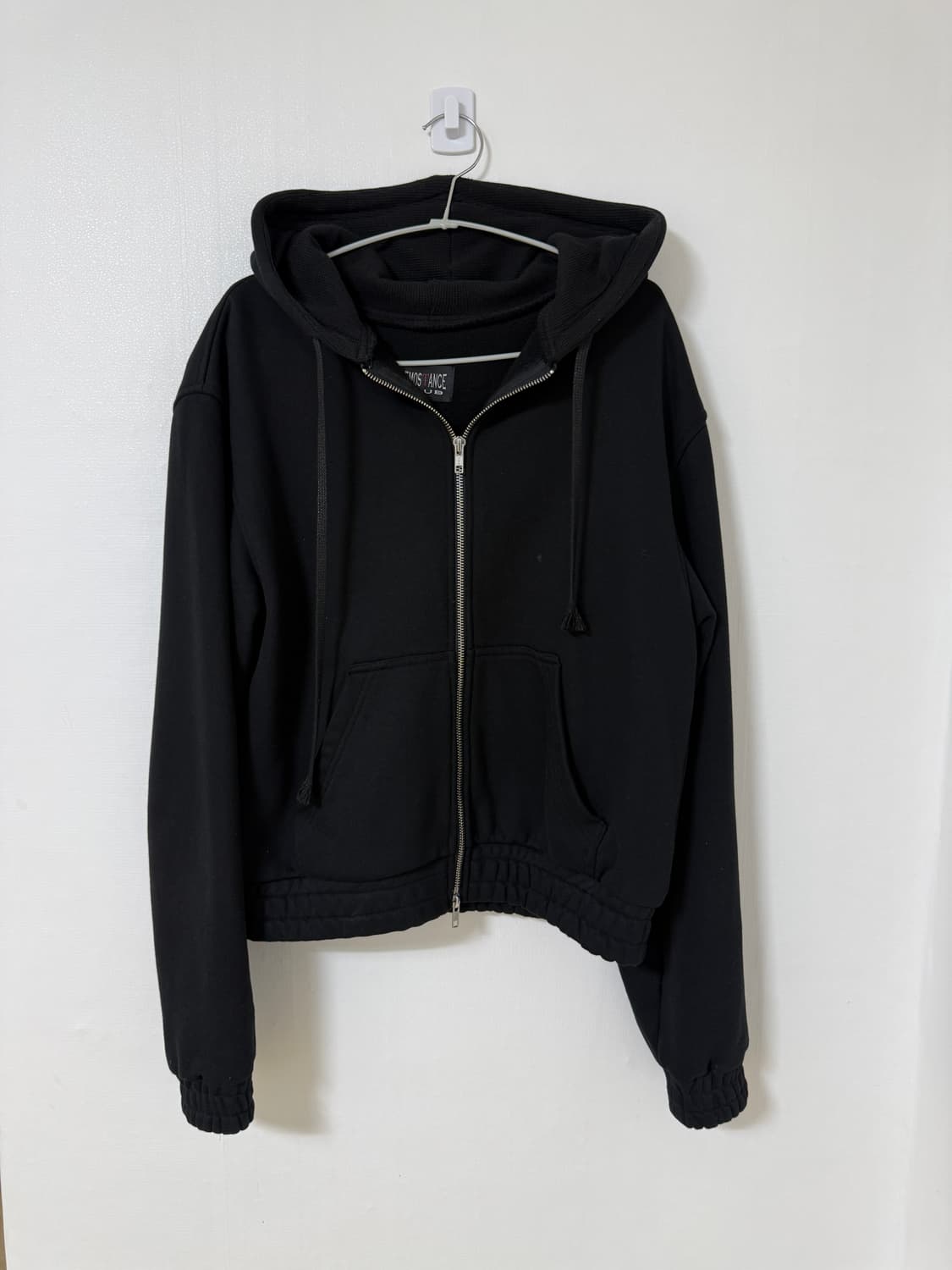 에모스탠스 클럽 후드집업 상품이미지1