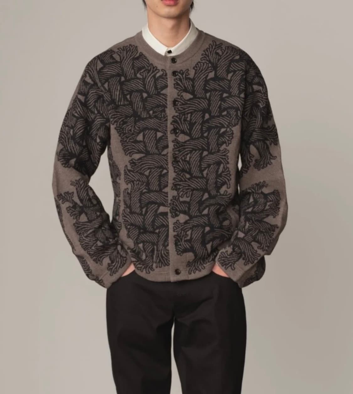 크리스토퍼 네메스 로프 자카드 가디건(베이지) 상품이미지5