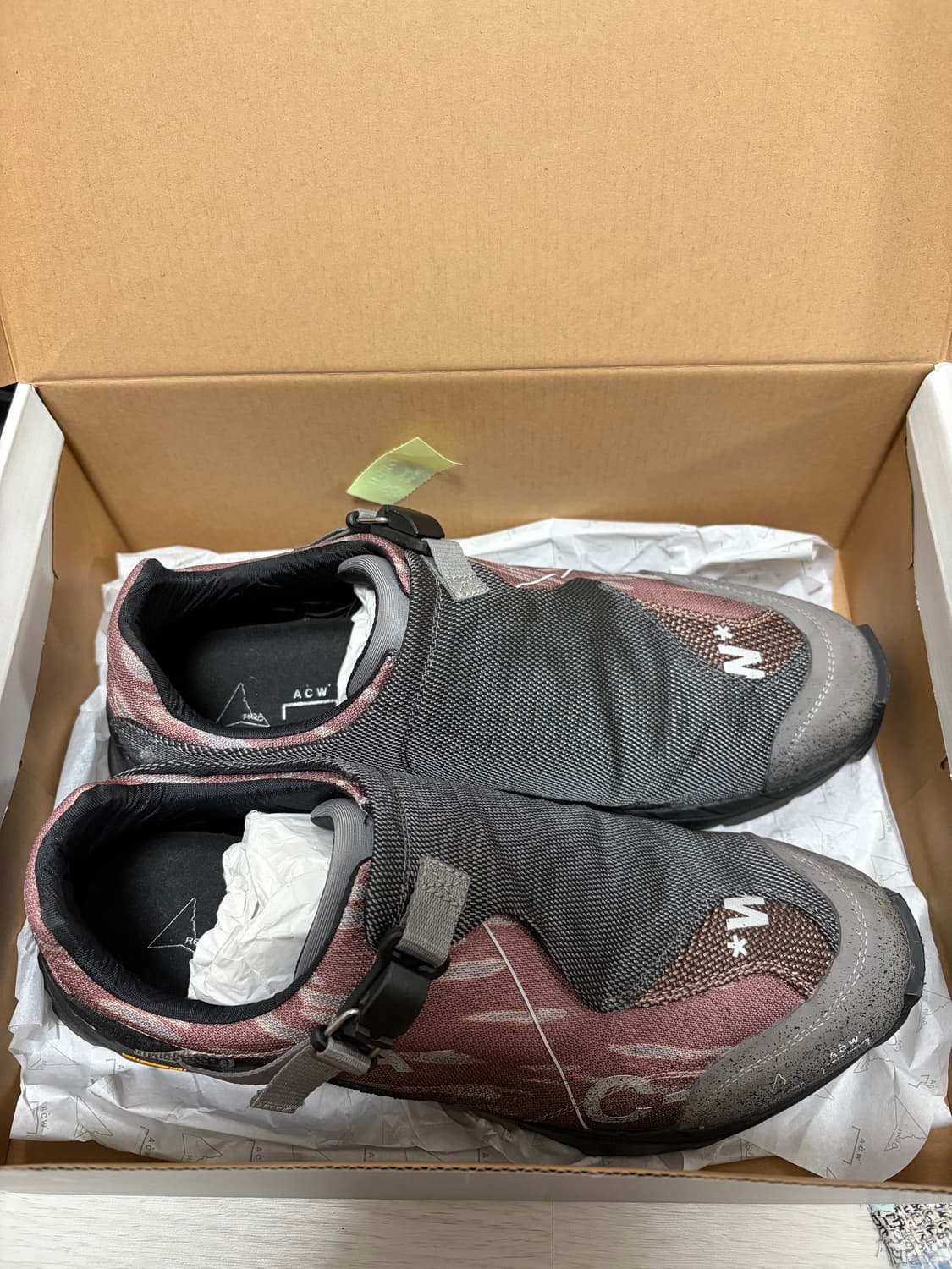 로아 어콜드월 미나르 콜라보 43 스니커즈 상품이미지6