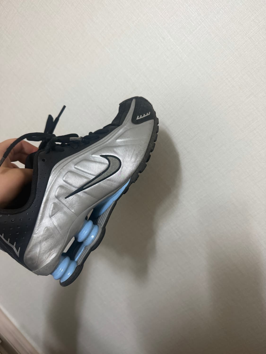나이키 샥스 R4 메탈릭 실버 블랙 240 상품이미지3