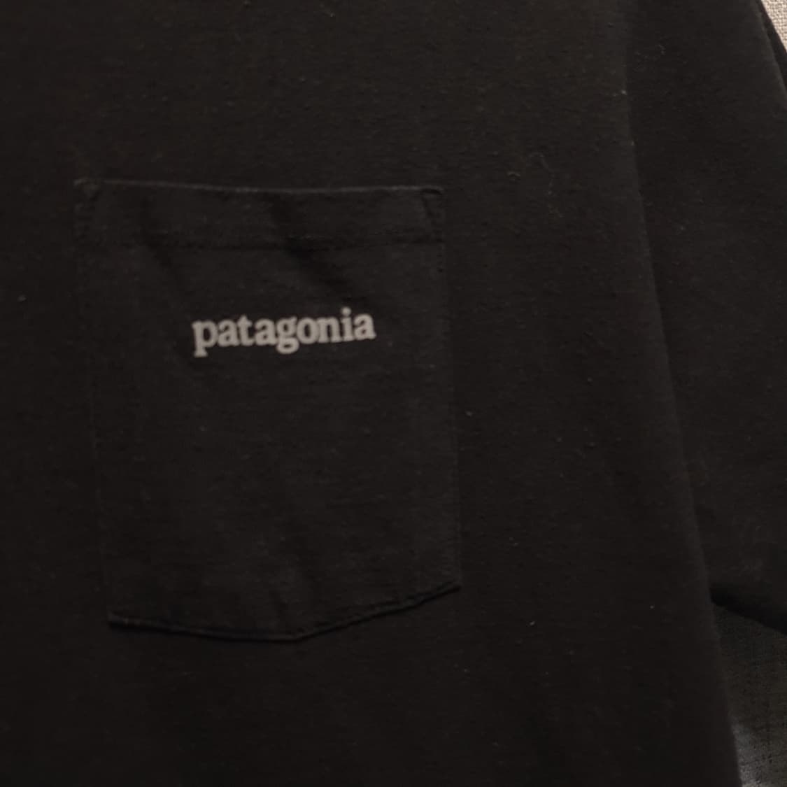 파타고니아 포켓 반팔 티셔츠 블랙  상품이미지3