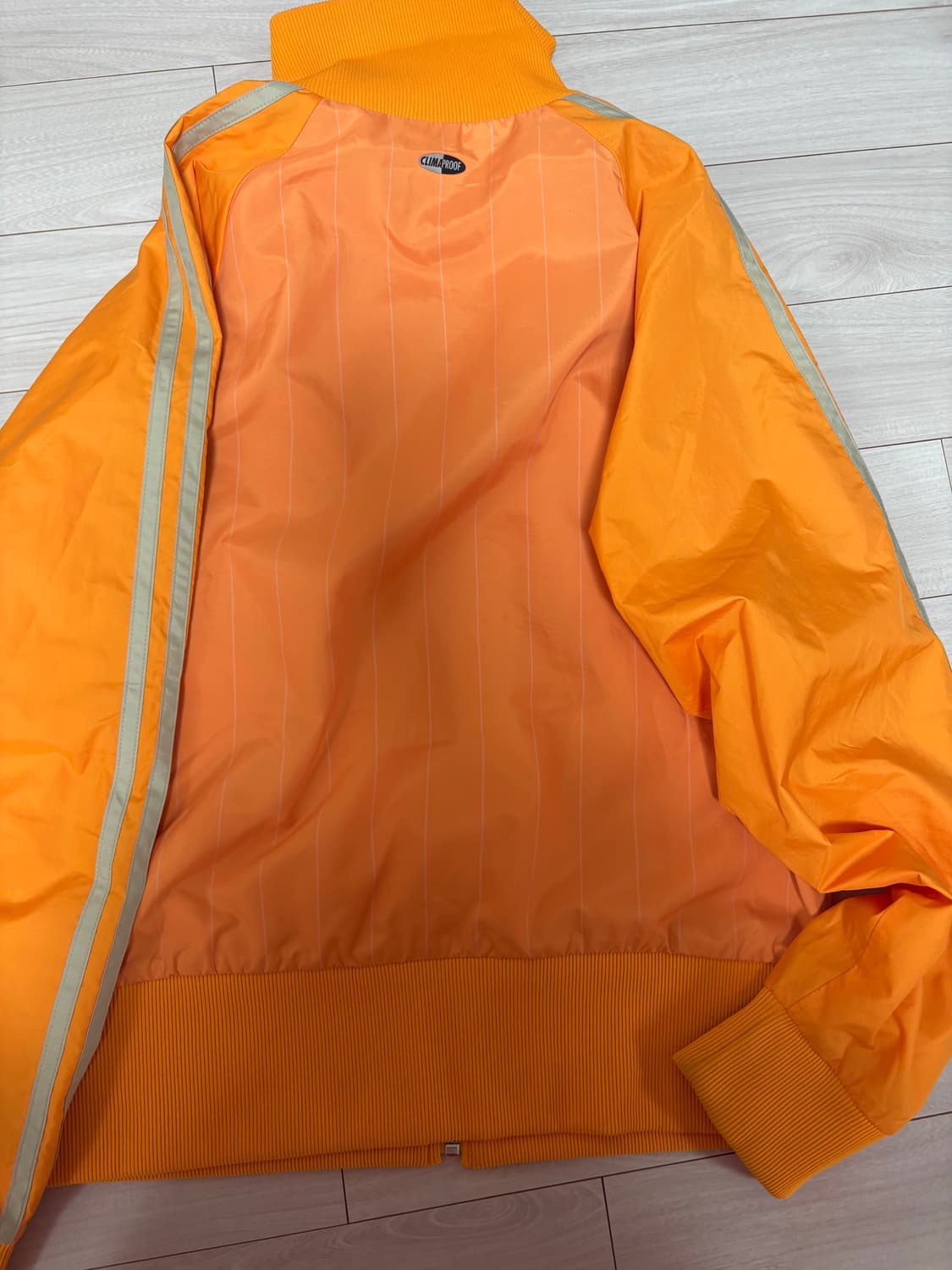 아디다스 귤맛 바람막이 상품이미지2