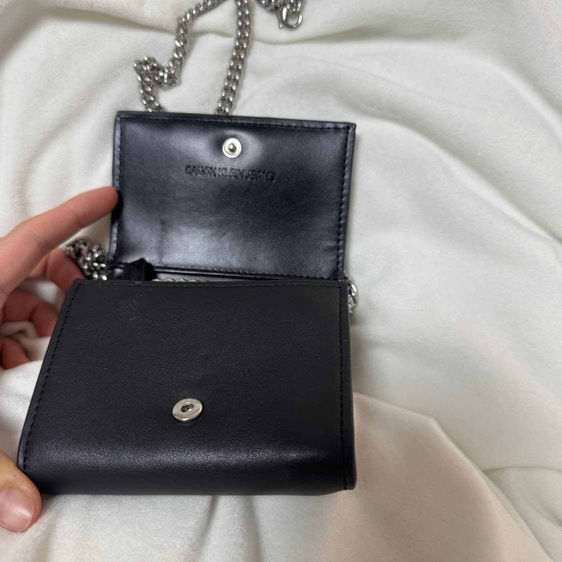 켈빈클라인 체인 지갑  상품이미지3