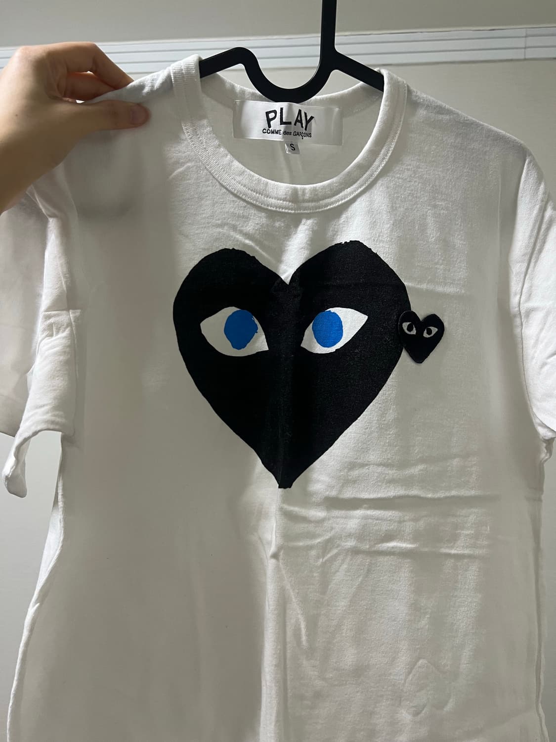 꼼데가르송 블랙하트 블루아이 반팔 상품이미지1