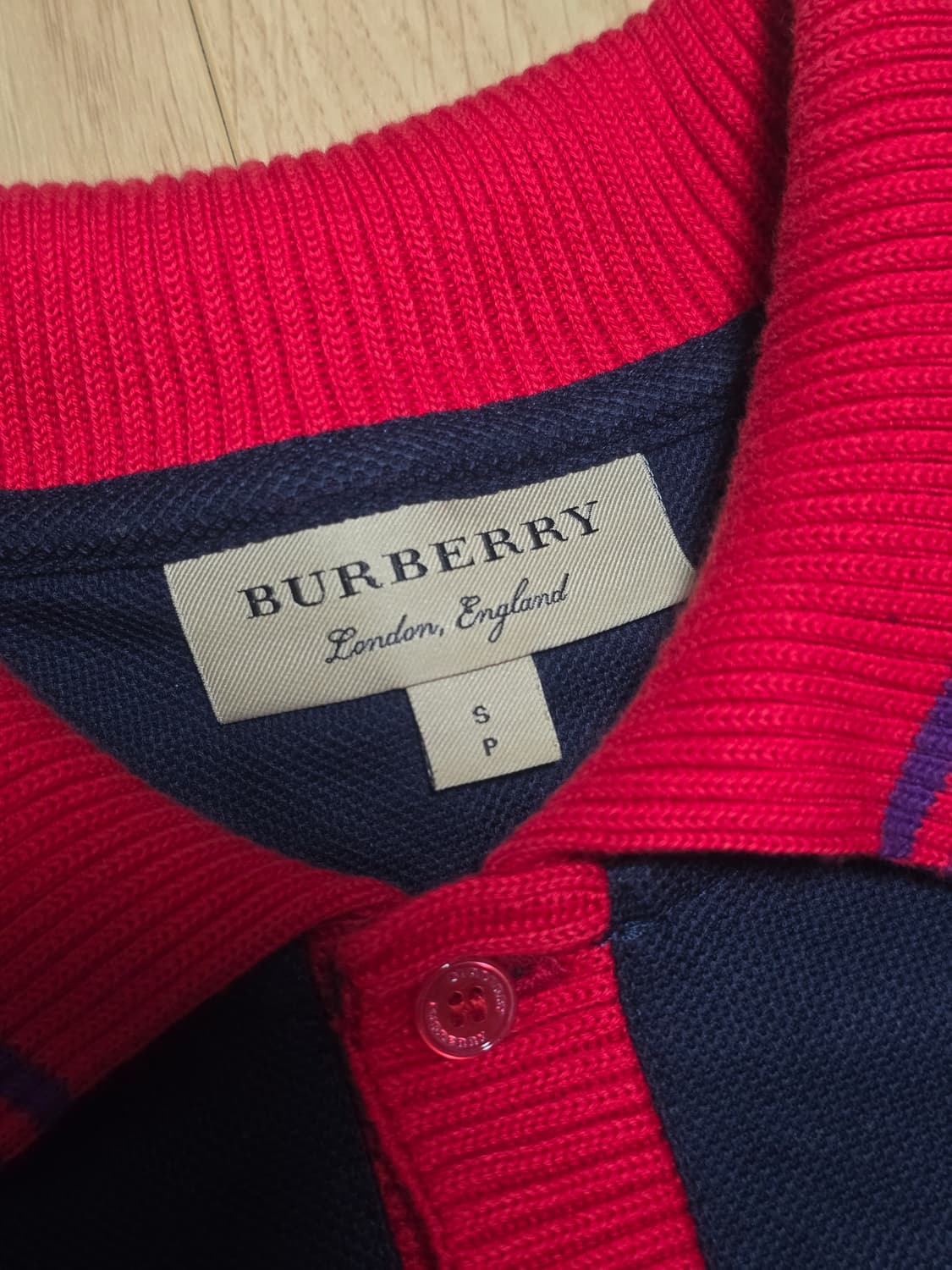 버버리 백로고 각인 코튼 멀티 폴로셔츠  상품이미지6