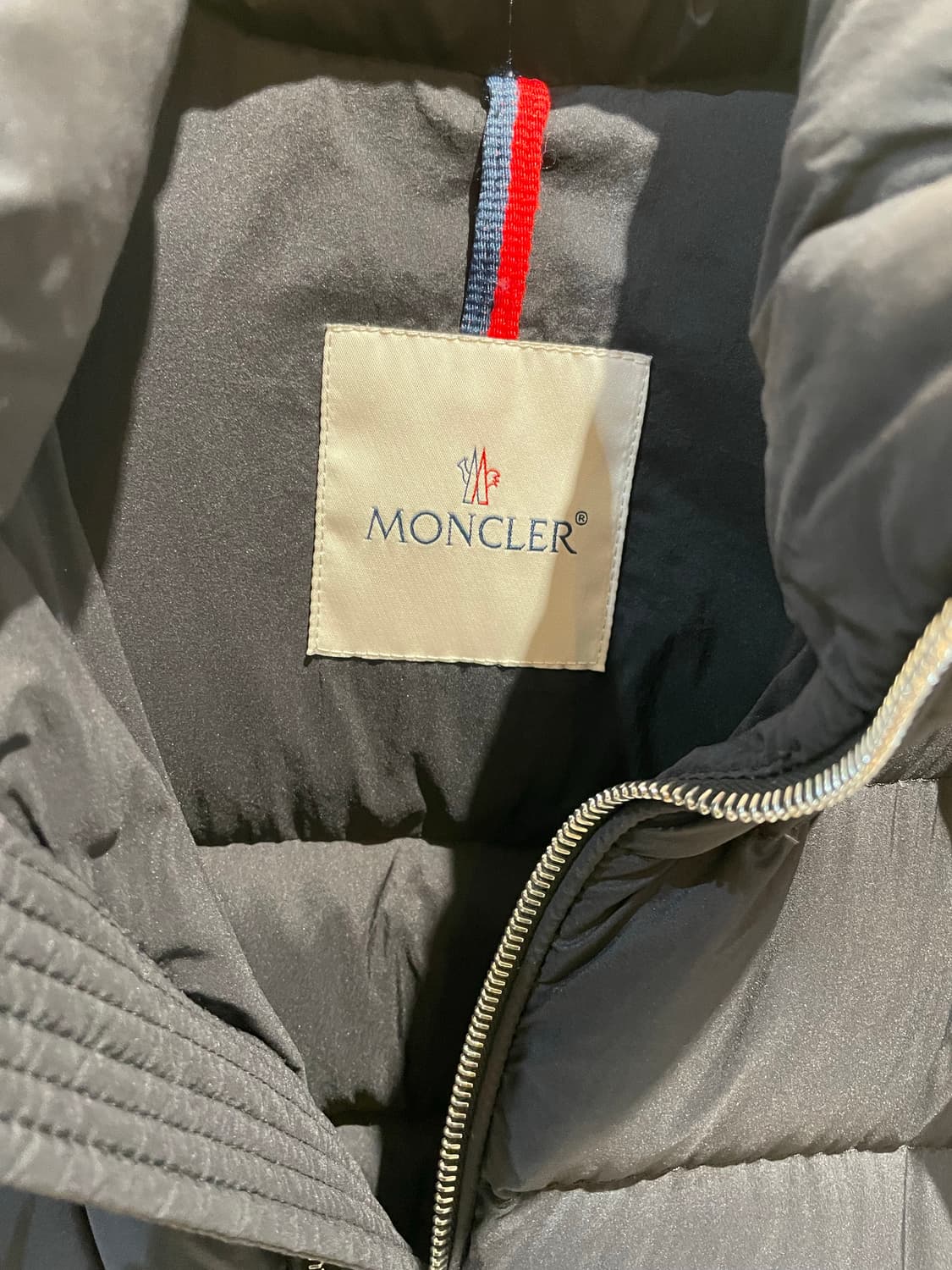 [정품/1size] 몽클레어 패딩 상품이미지3