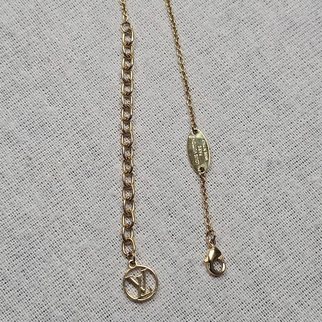 루이비통 LV 아이코닉 에나멜 목걸이 상품이미지8