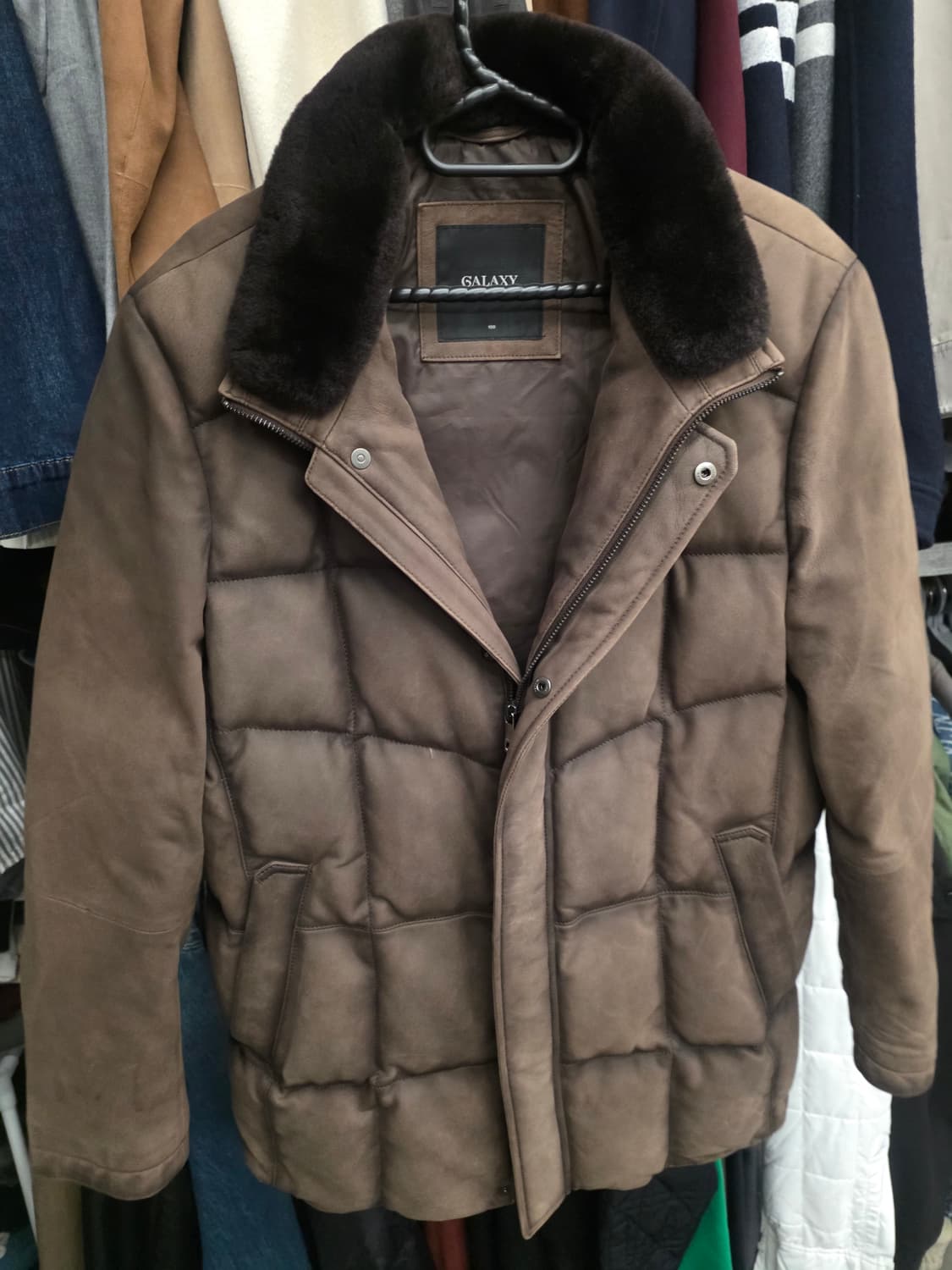 갤럭시 램스킨 파티나 가죽패딩 자켓 팔아요 상품이미지1