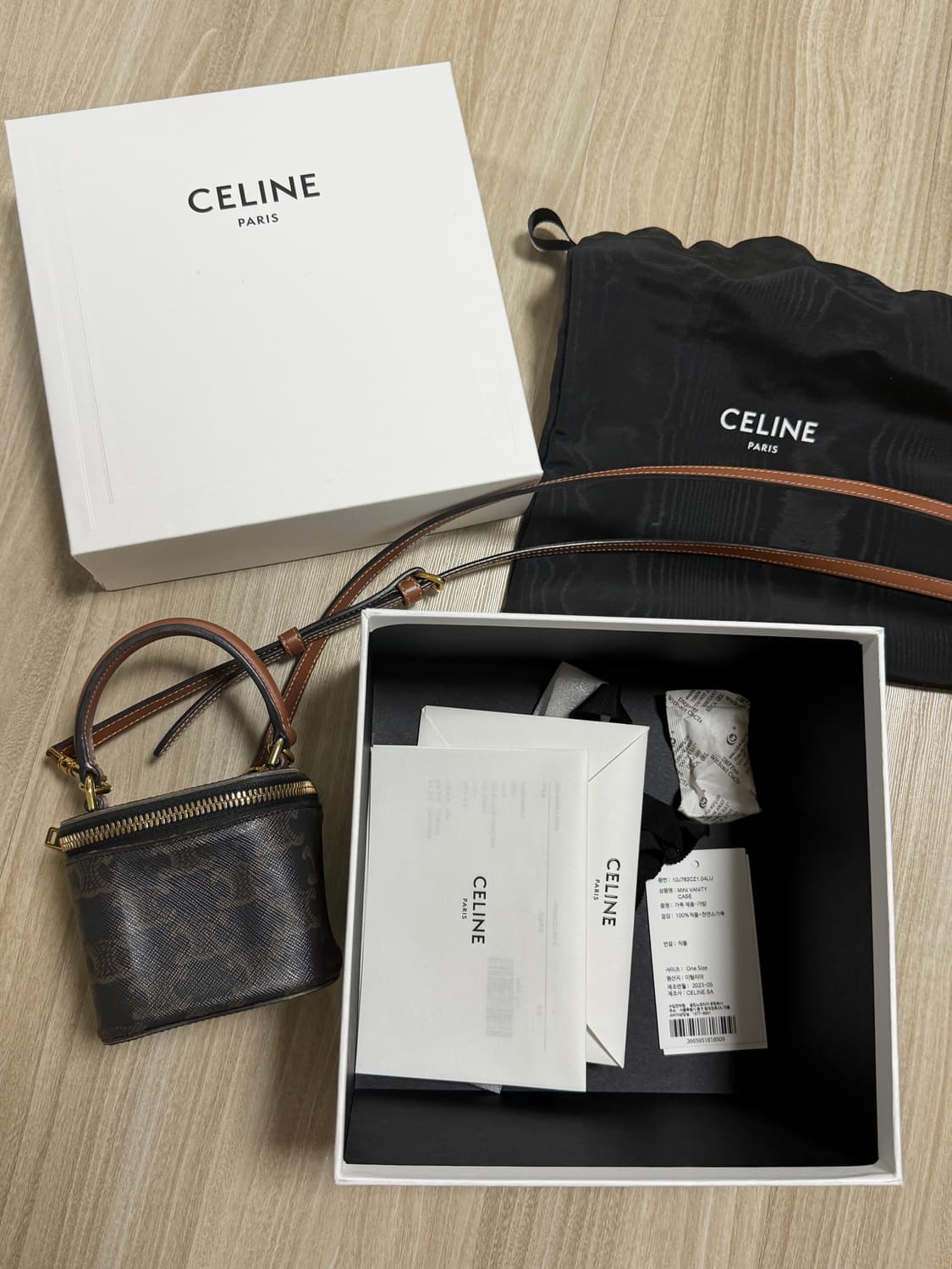 셀린느 베니티 미니백 상품이미지1