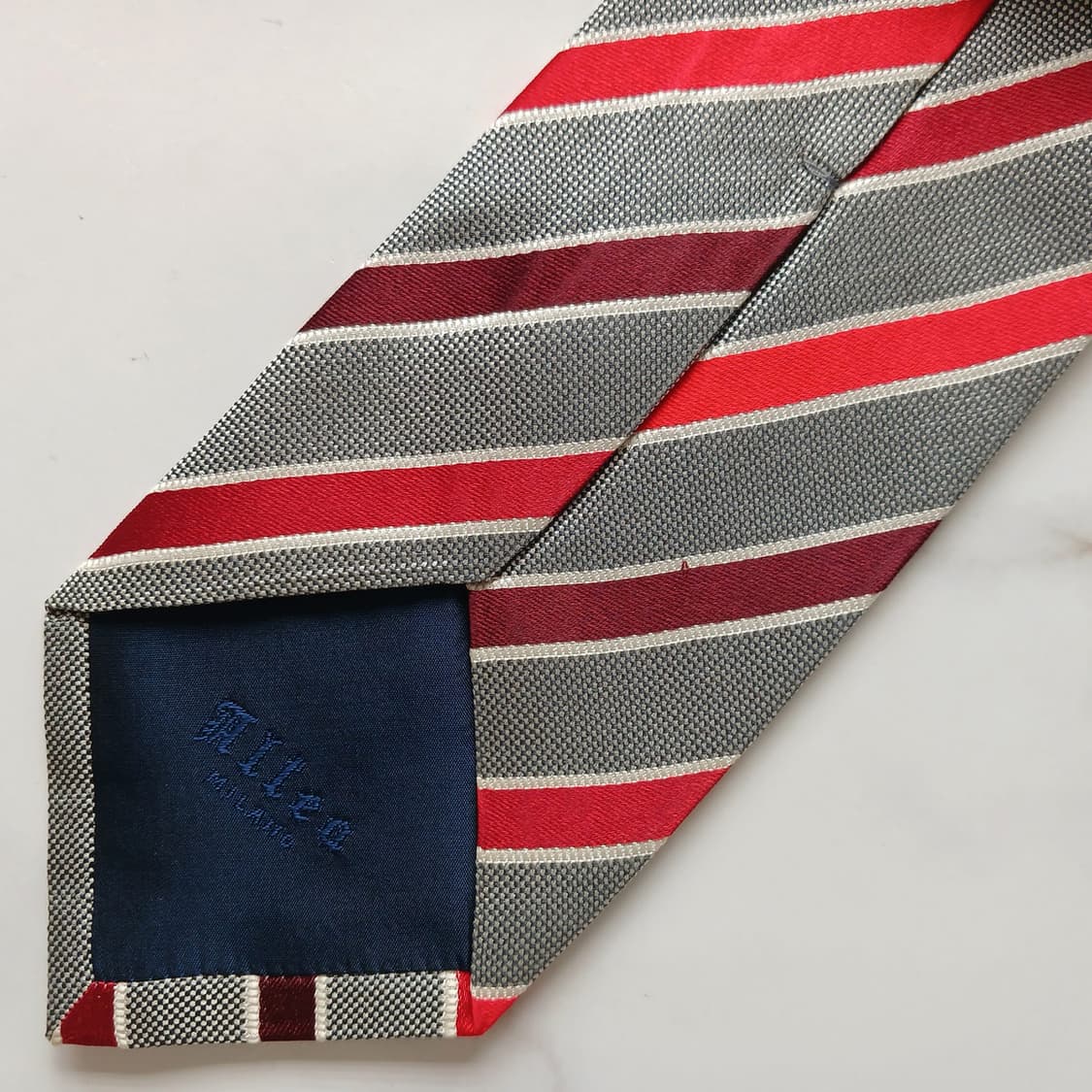 알테아 실크 그레이 스트라이프 넥타이 8.7cm A+등급 G12 상품이미지7