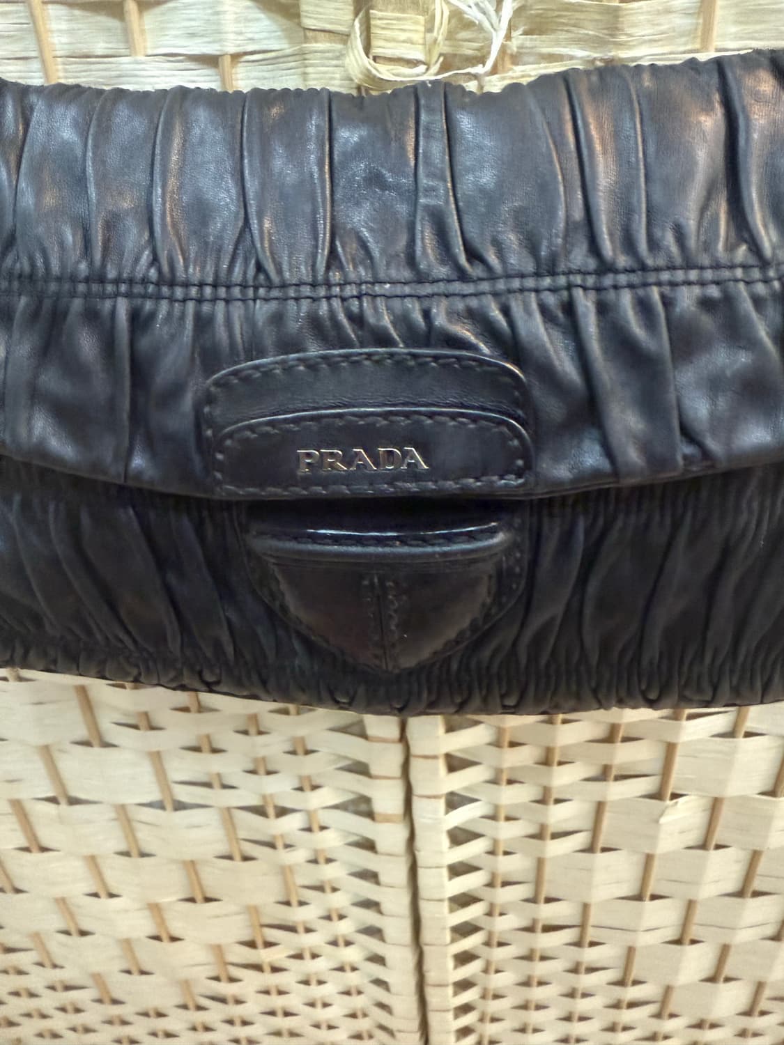 정품 프라다 고프레 나파 체인 숄더백 팝니다 상품이미지2