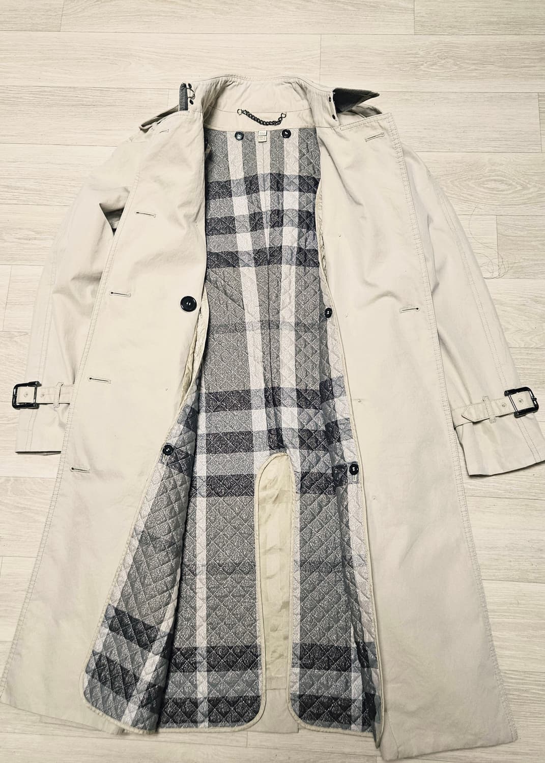 현대백화점에서 산 버버리 겨울 코트 36(55) 정품 상품이미지3