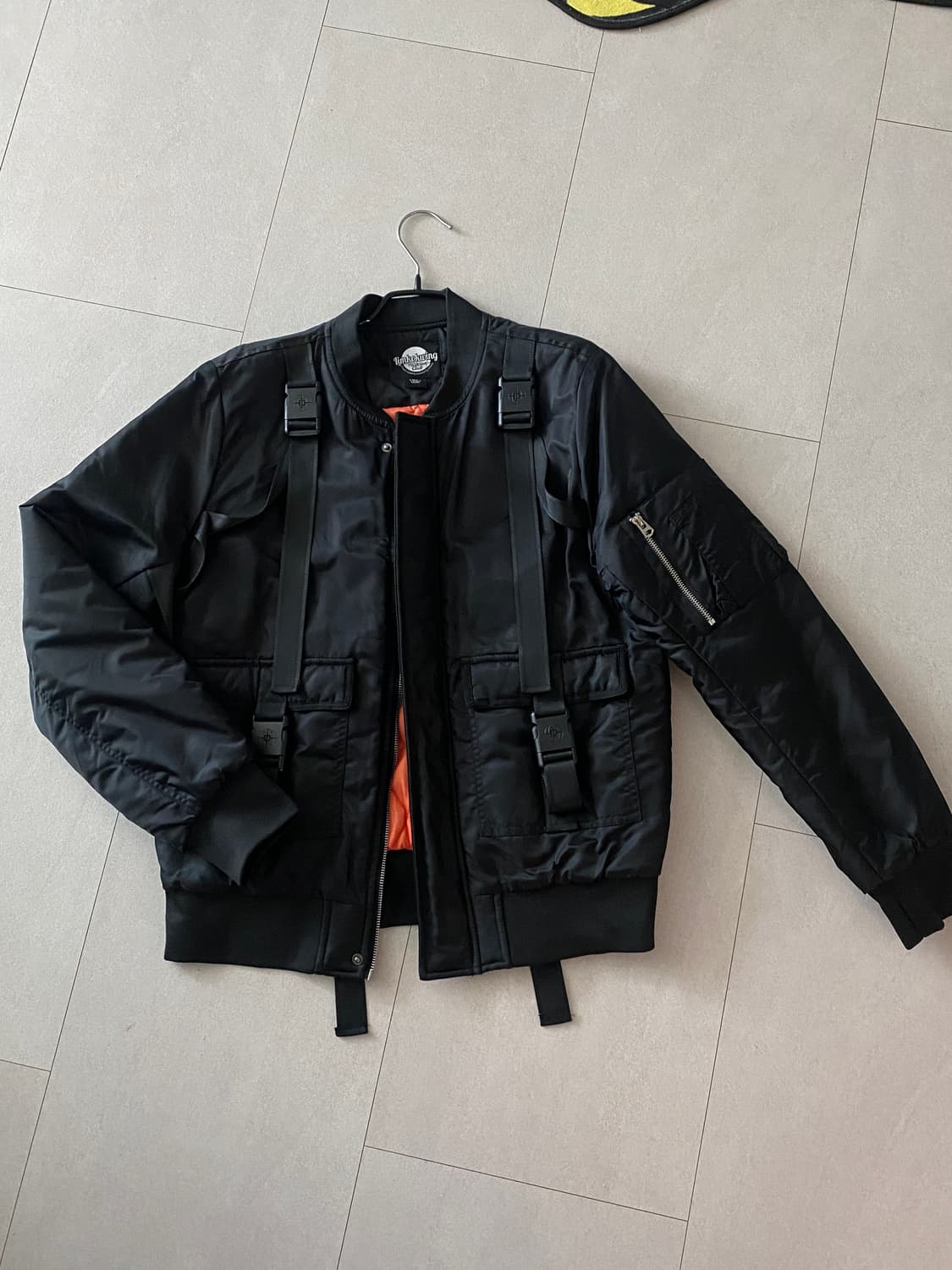 림콕윙 패션 클럽 버클 봄버 자켓 상품이미지1