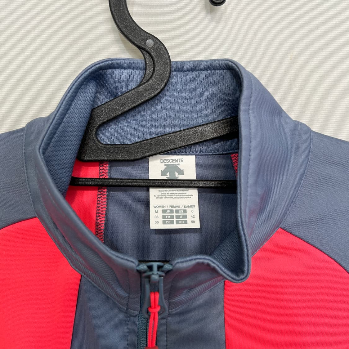 데상트 여성 집업 90 상품이미지2