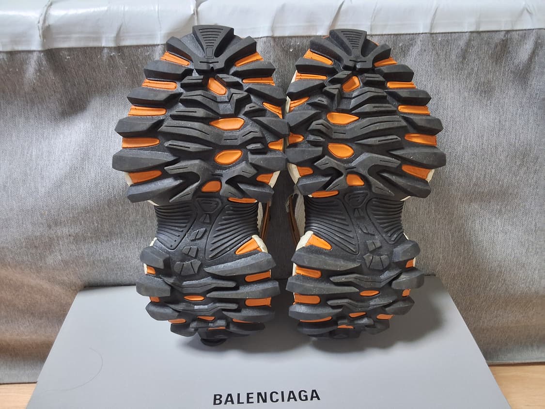 [새상품급] 발렌시아가 하이크 스니커즈 39 상품이미지3