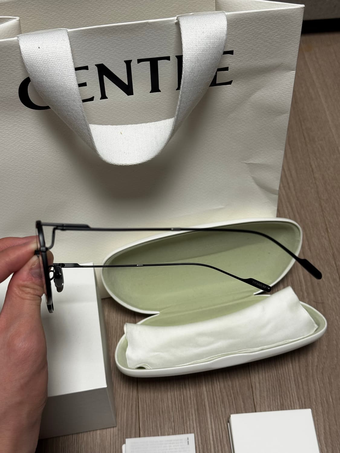 젠틀몬스터 오타스 M01 블랙 상품이미지5