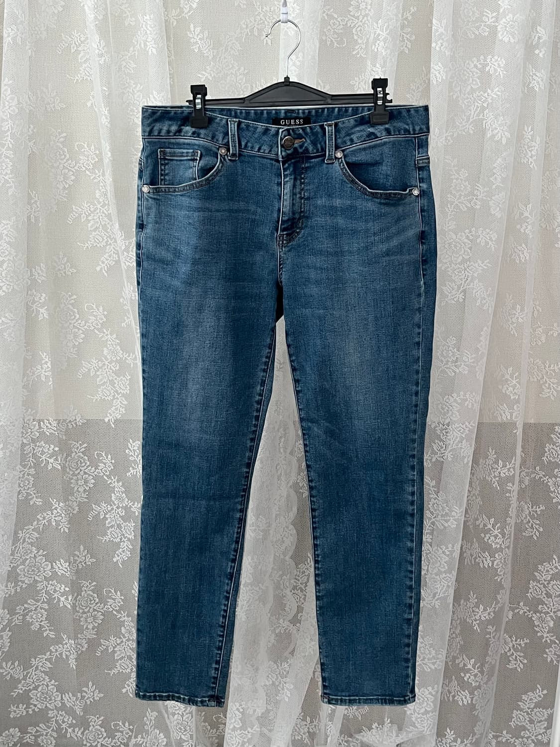 32) 게스 GUESS 슬림핏 데님 중청 상품이미지1