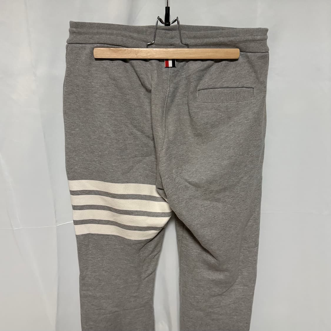 [S+급/2] 톰브라운 사선완장 트레이닝 조거팬츠 바지 그레이 상품이미지5