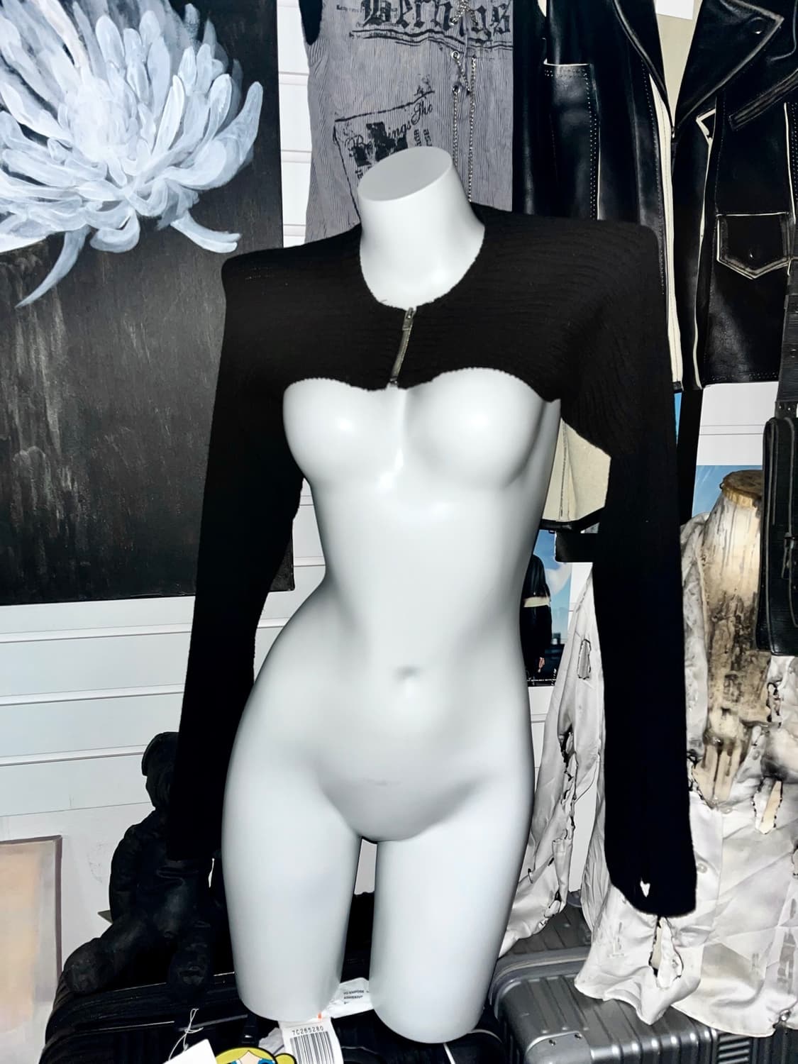 마틴 킴 핑거 홀 크롭 볼레로 상품이미지9