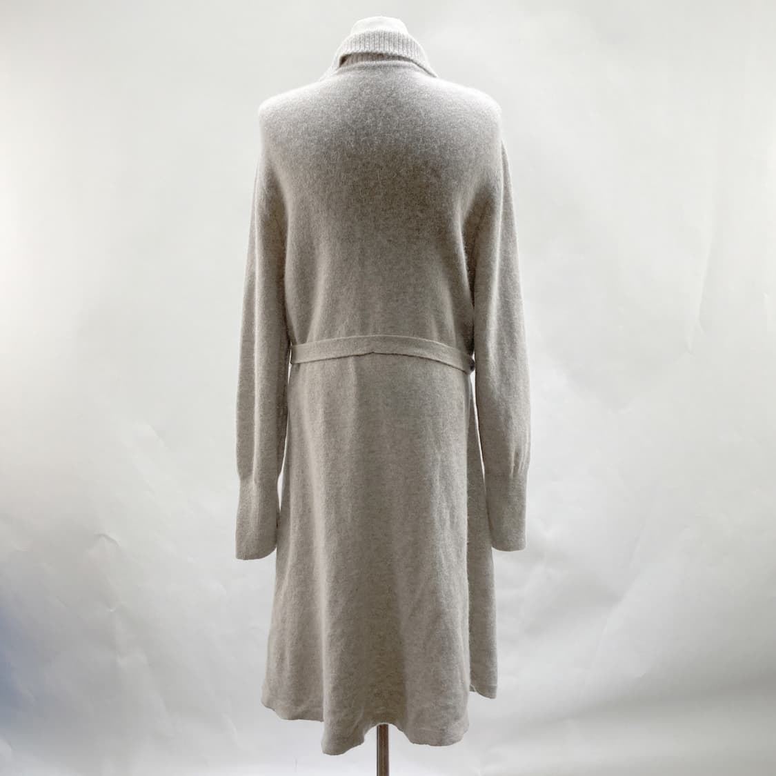 폴앤조 카라 단추 니트원피스 베이지 L 상품이미지3