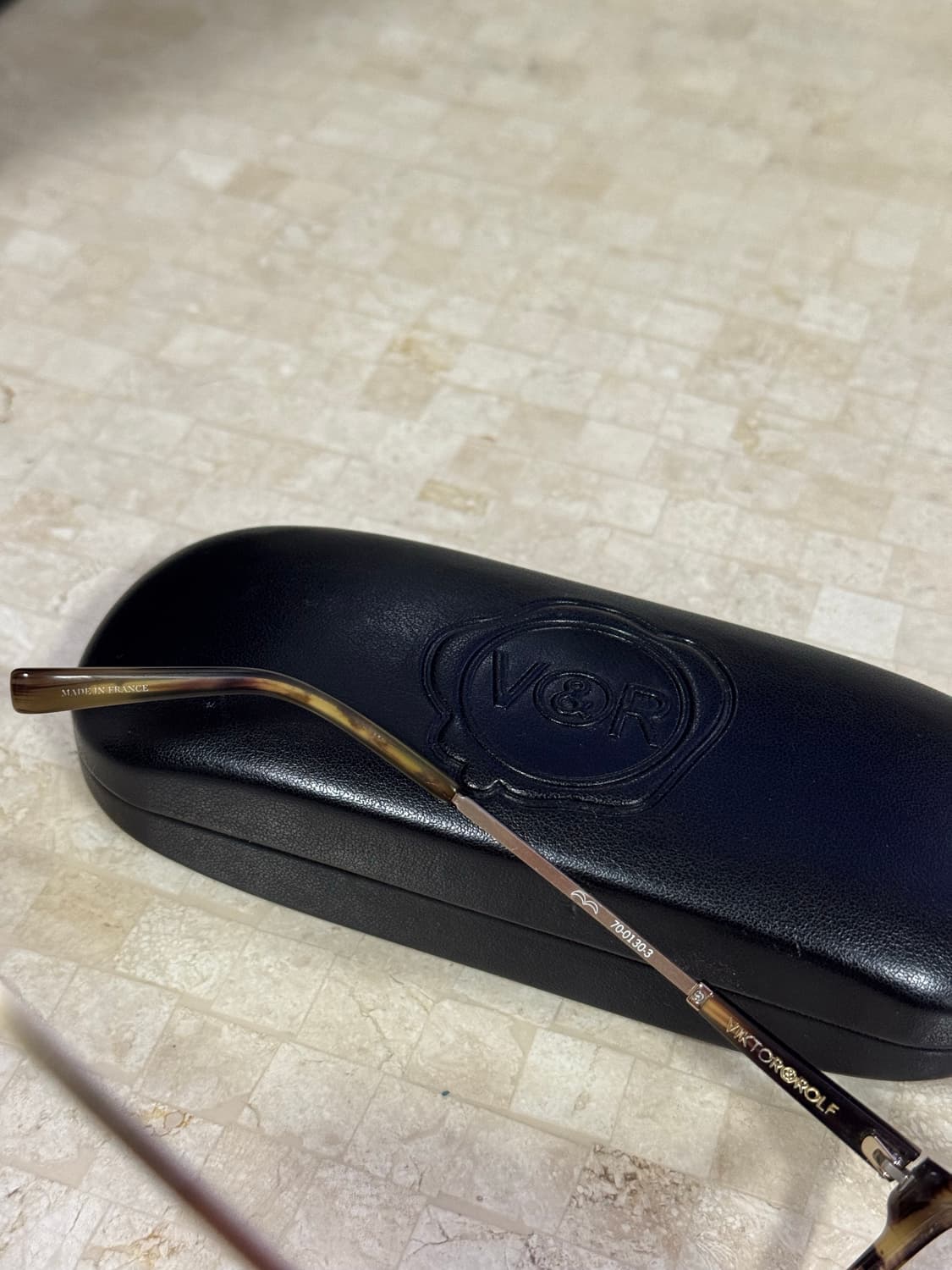 빅터앤롤프 뿔테 안경 상품이미지6