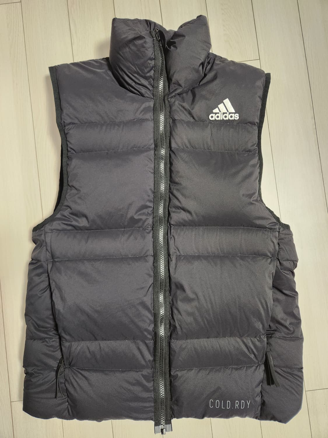 아디다스 패딩조끼 다운 베스트 콜드 레디 FT2417(새상품급)M~L

 상품이미지7