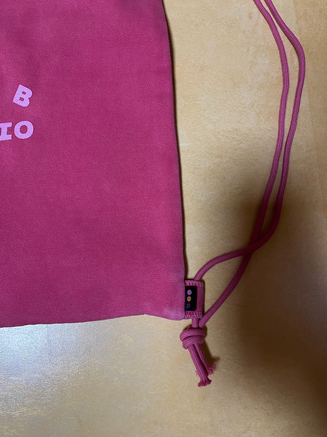 아이앱 스튜디오 피그먼트 짐색 코랄색상 새상품 판매합니다. 상품이미지3