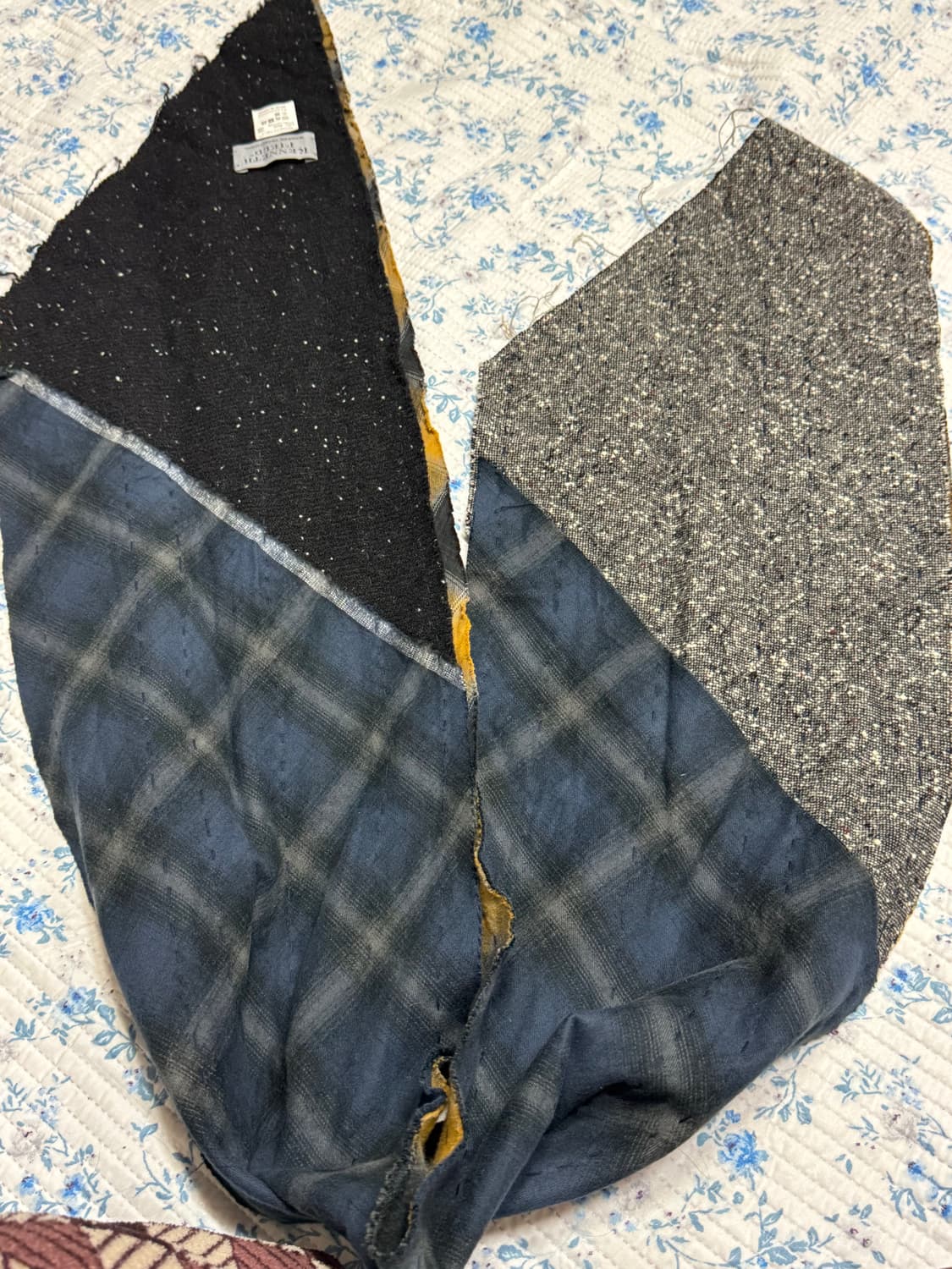 케네스 필드 옐로우 체크 울 머플러 상품이미지4