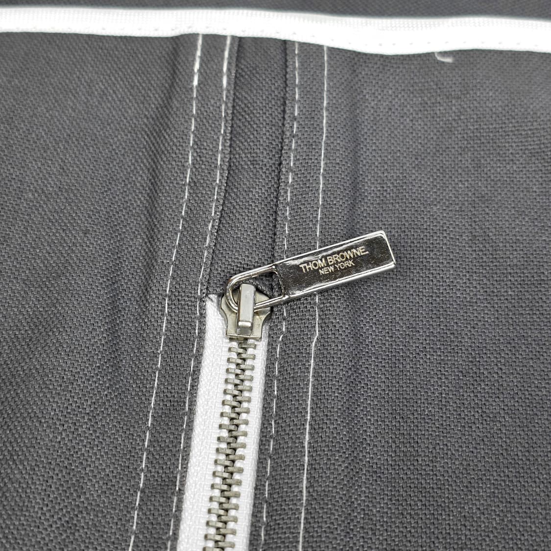 톰브라운 수트/코트 케이스 커버 상품이미지3