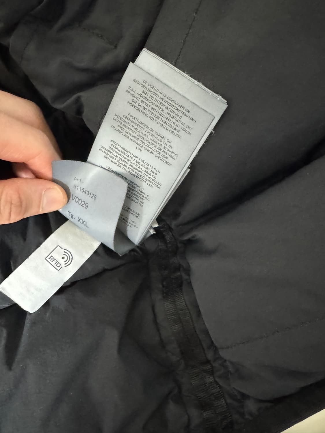 정품 스톤아일랜드 24FW 심리스 후드 패딩점퍼자켓 상품이미지5